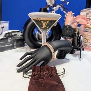 Gorgeous Louis Vuitton Clear Inclusion Bangle Bracelet 🔥